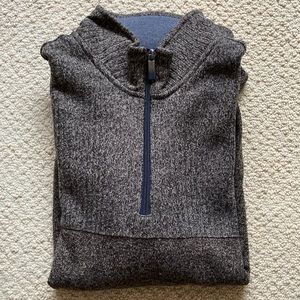 Men’s long sleeve pull over